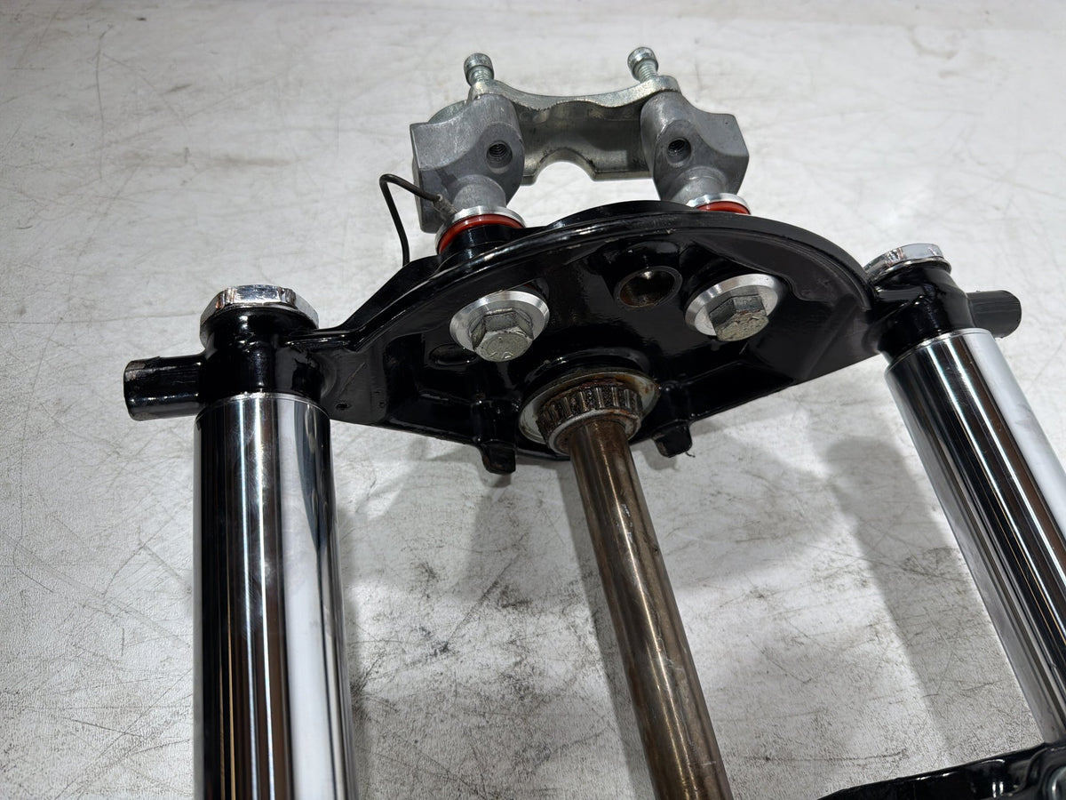 10 Harley Street Glide Touring OEM Front Triple Tree Set LH RH Fork Legs Sliders