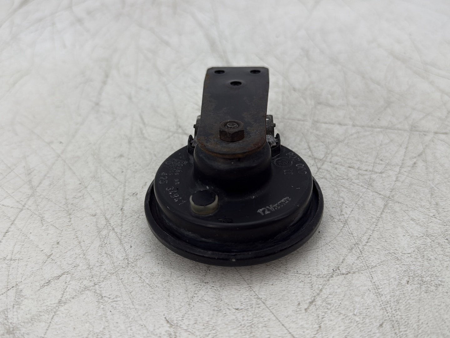 2004 Harley Sportster XL883C 883 Custom OEM Signal Horn Klaxon Beep