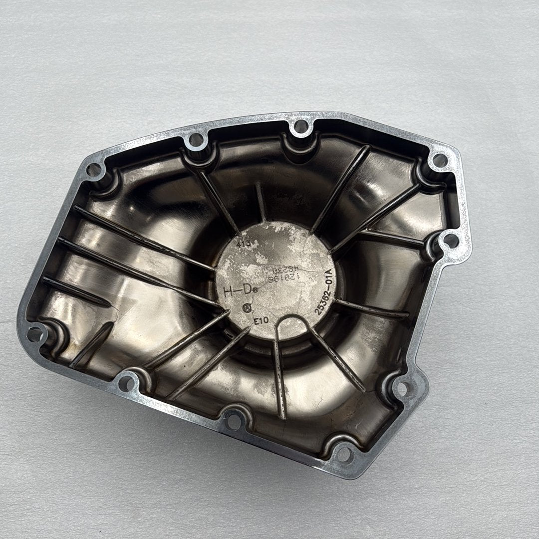 2007 - 2012 Harley-Davidson Touring Road King Crankcase Shaft Engine Motor Cover 25362-01a