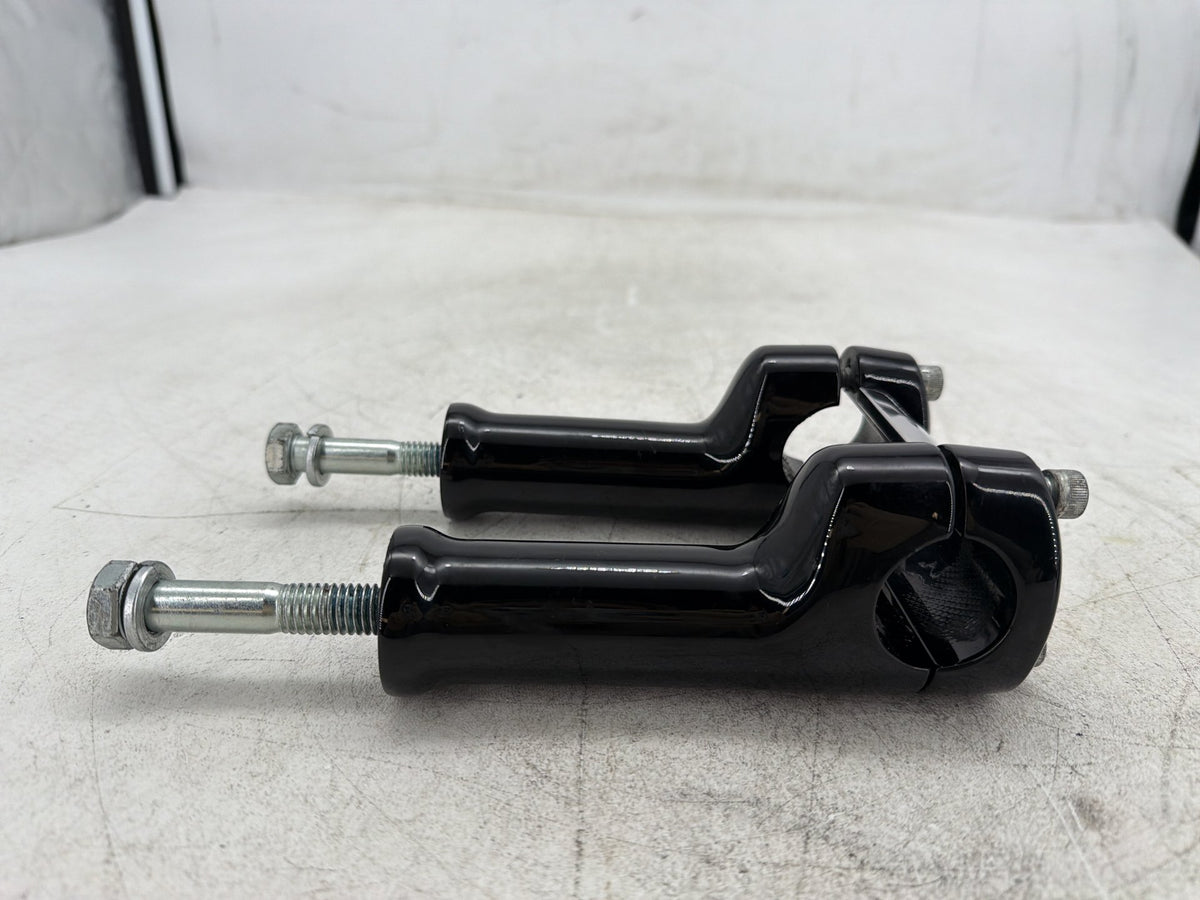2012 Harley Dyna Fat Bob FXDF 103 OEM Front Handlebar Riser Top Clamp Chrome