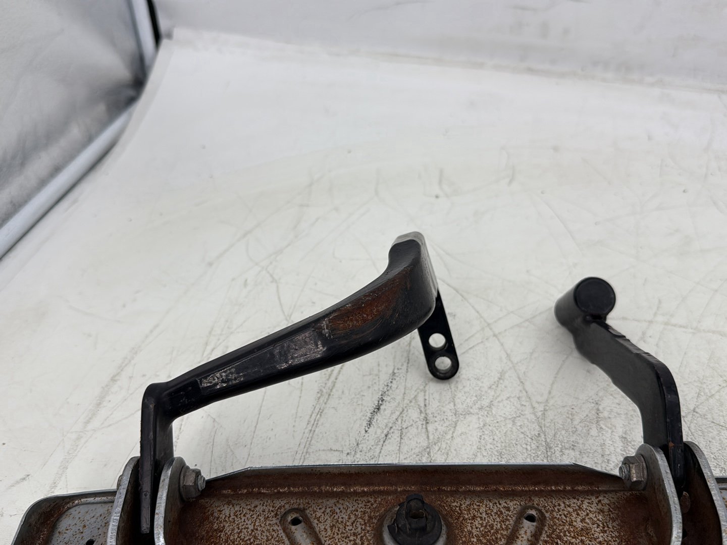 2007 Harley Touring FLHTC Electra Glide Classic OEM Left Right Driver & Pass Floorboard Foot Rest