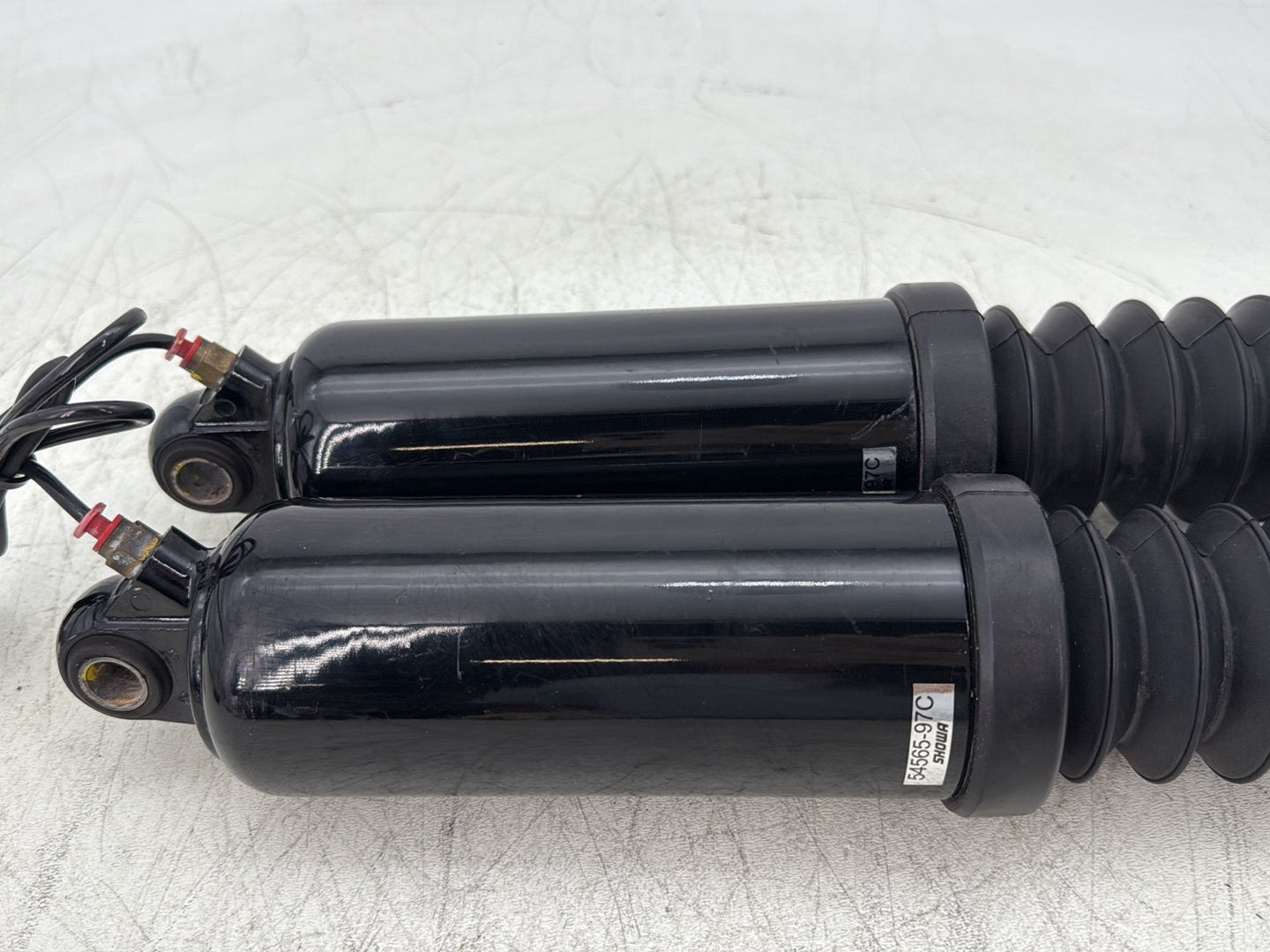 2006 Harley Road King Touring FLHRCI Classic OEM Rear Left Right Shock Absorbers