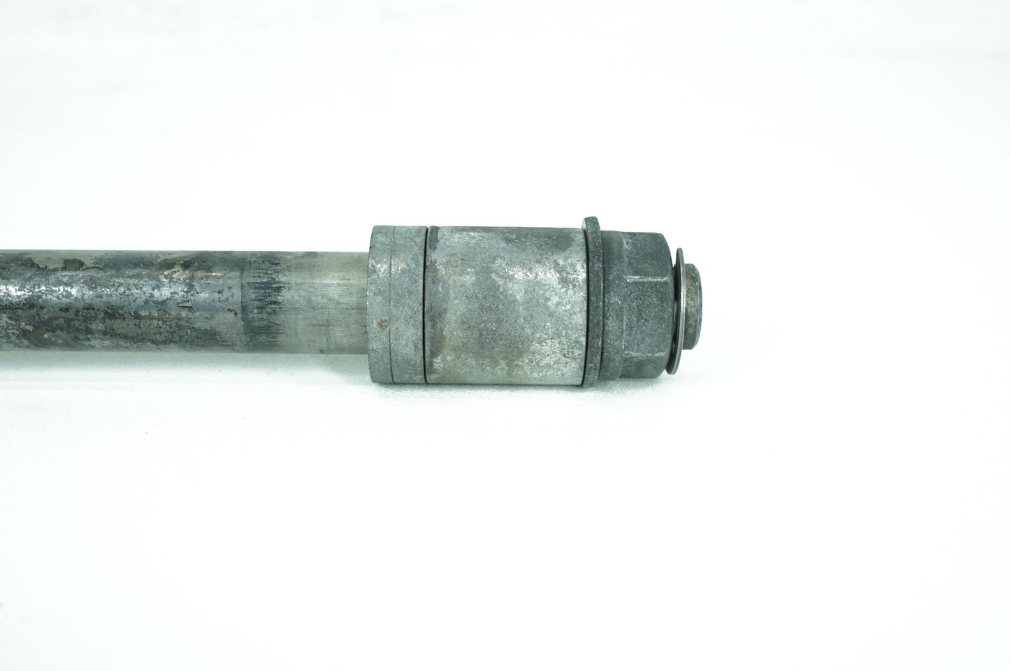2004 - 2013 Harley-Davidson Sportster Low Rear Wheel Axle Bolt Shaft 41176-08
