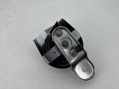 1999 - 2006 Harley-Davidson Touring Electra Glide Classic Horn Signal Klaxon Chrome Cover 69012-93A