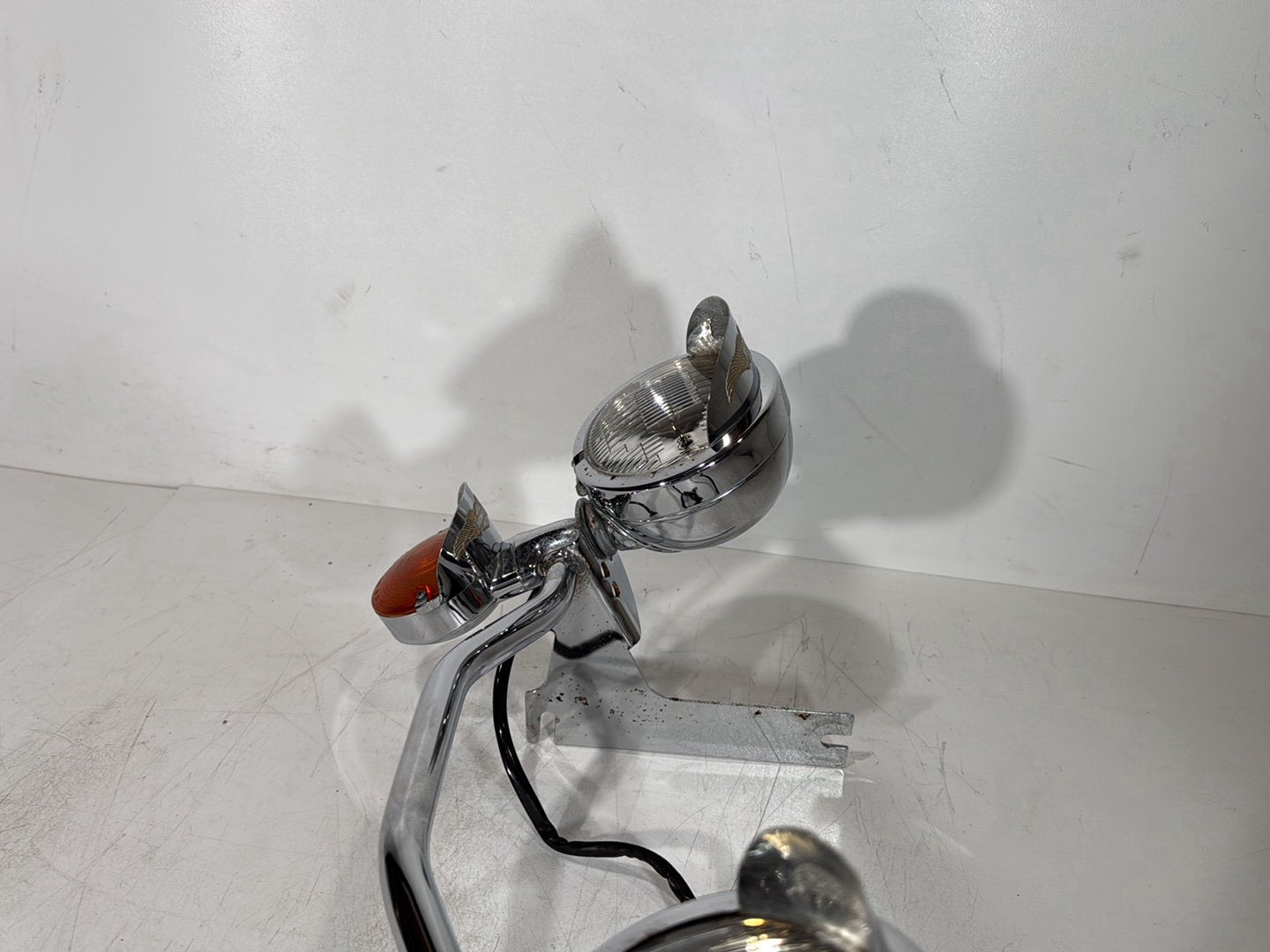 1999 - 2006 Harley-Davidson Touring Road King Police Front Left Right Turn Signal Indicators 68712-94A , 68766-94
