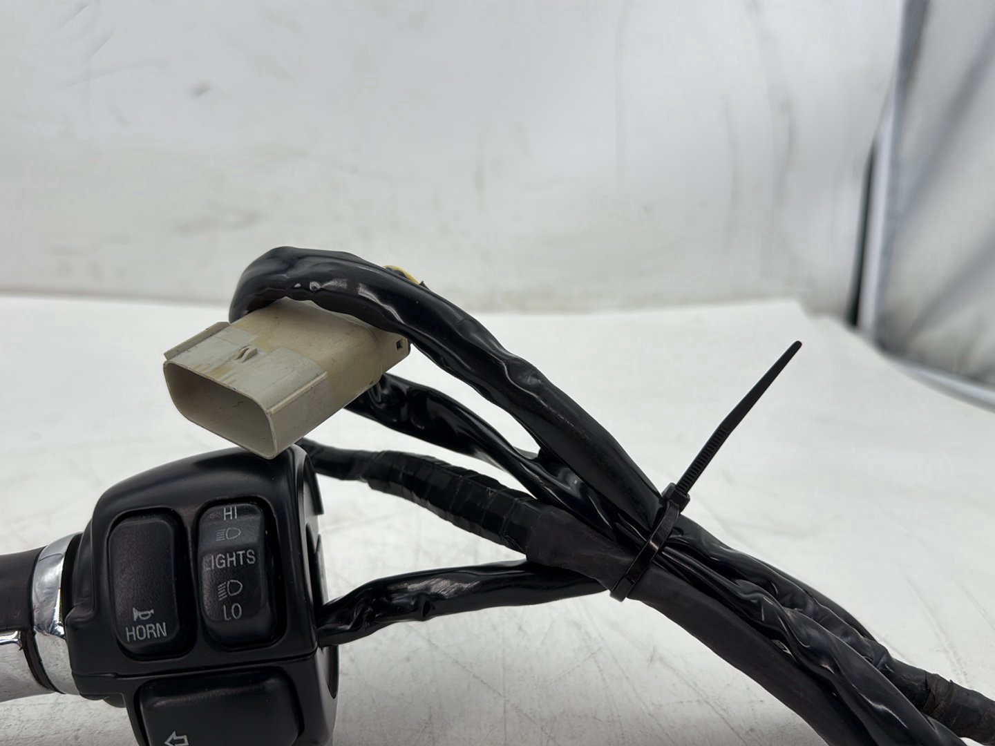 2010 Harley Street Glide Touring FLHX OEM Left Turn Signal Headlight Switches Controls