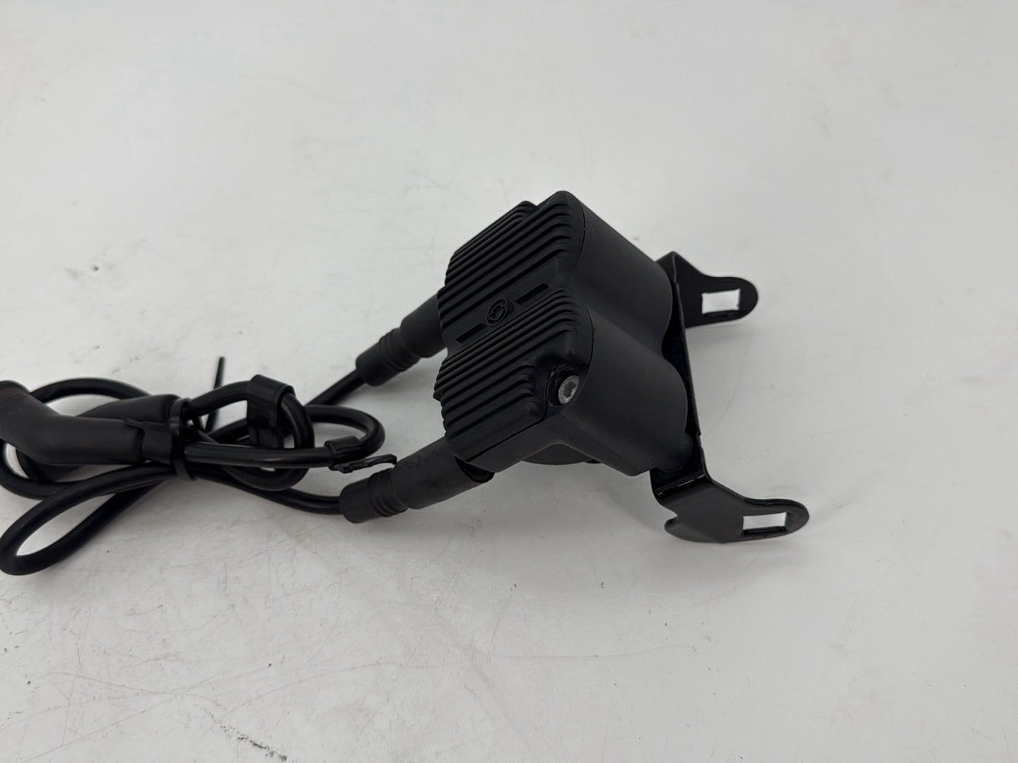 1999 - 2006 Harley-Davidson Touring Road King Custom Ignition Coil Spark Plugs Cable  	31743-01