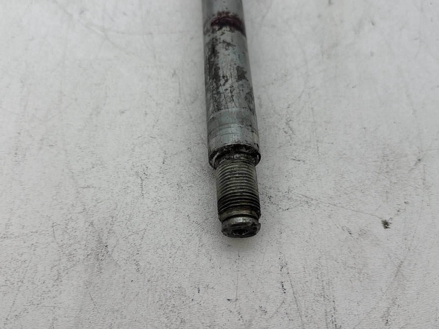 2006 Harley Dyna FXDWGI Wide Glide OEM Rear Wheel Axle Bolt Shaft