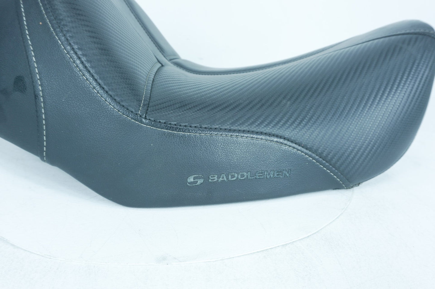 2007 - 2012 Harley-Davidson Dyna Street Bob Rider Driver Solo Seat Pillion SADDLEMEN