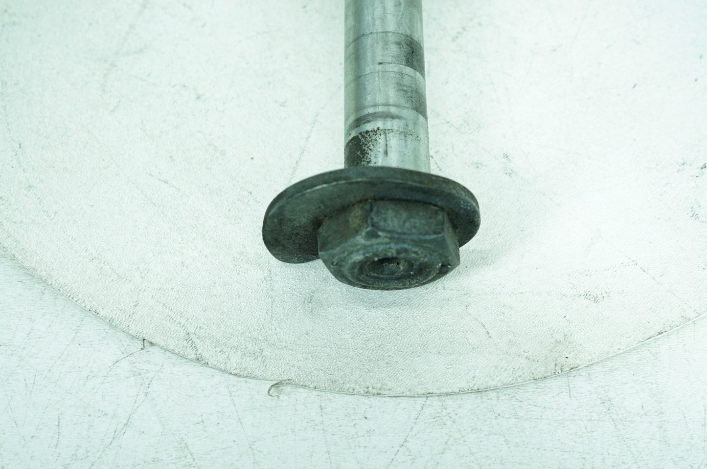 2017 - 2025 Harley-Davidson Touring Electra Glide Ultra Rear Wheel Axle Bolt Shaft 43000002