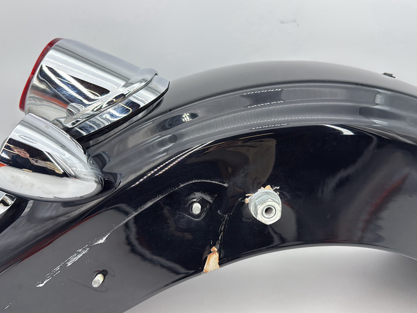 2007 - 2011 Harley-Davidson Touring Street Glide Rear Wheel Fender & Turn Signals Bar 59731-09