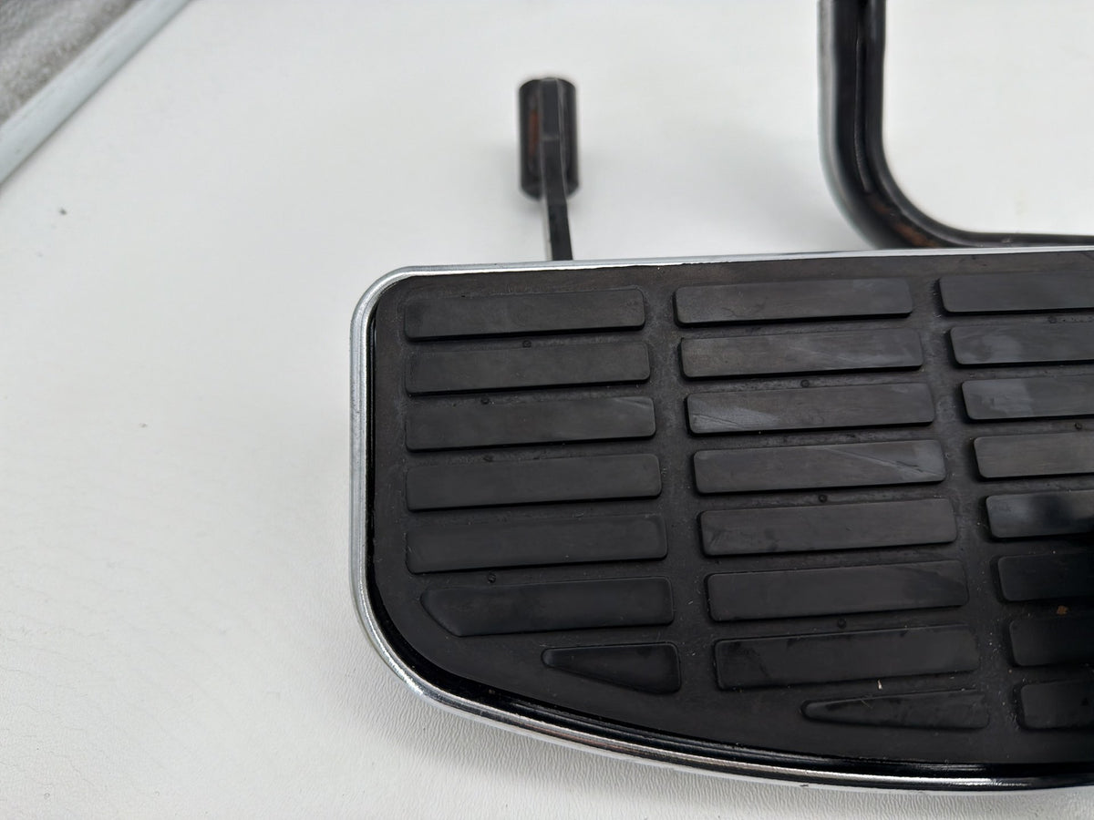 2002 Harley Electra Glide Touring Left Right Driver & Pass Floorboard Foot Rest