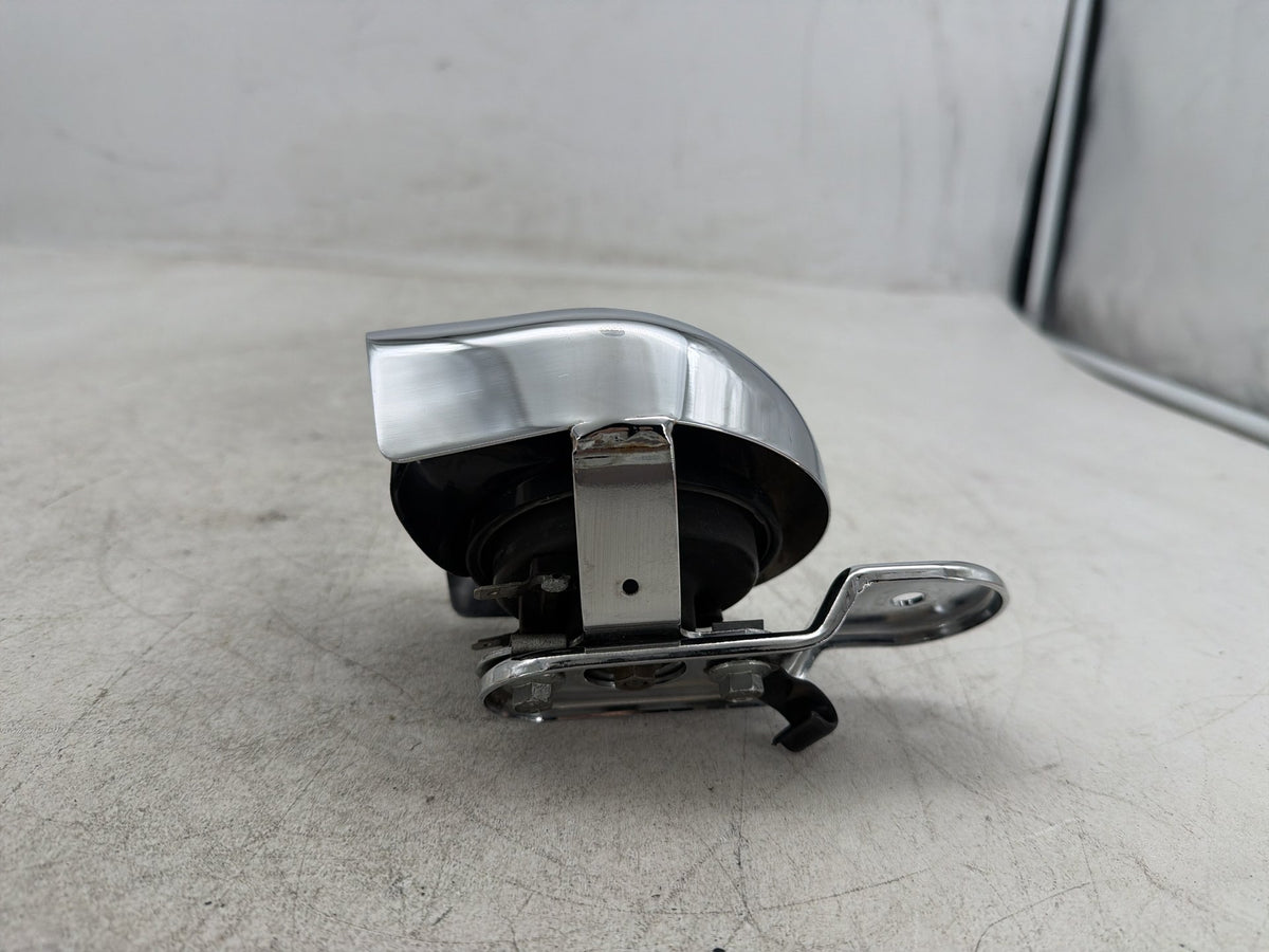 2004 Harley Electra Glide Touring Ultra OEM Horn Signal Klaxon Chrome Cover