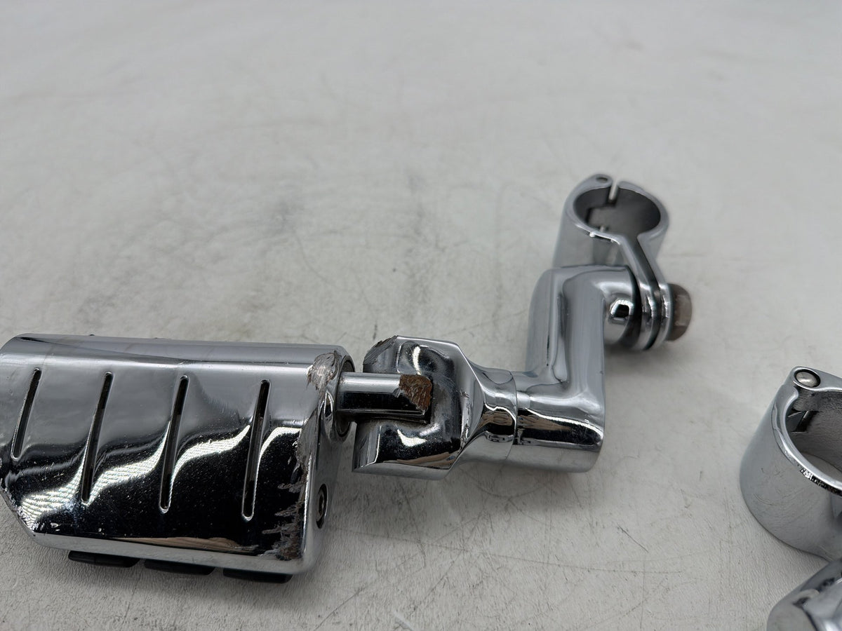 01 Harley Heritage Softail Front Right Left Highway Foot Pegs Kuryakyn 7993