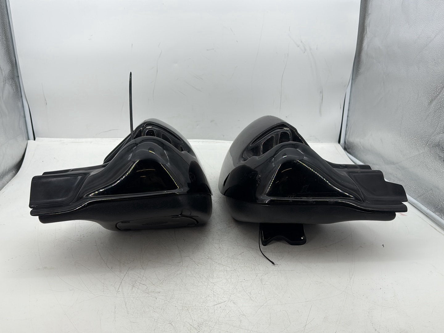 2005 Harley Dyna FXDWG Wide Glide OEM Left & Right Lower Fairing Cowl Covers