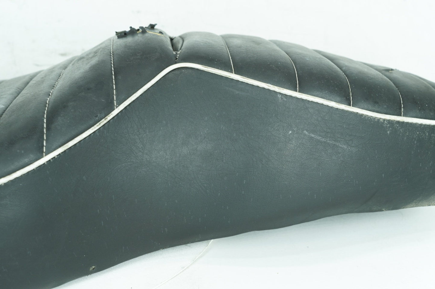 1999 - 2006 Harley-Davidson Touring Road King Passenger Rider Driver Seat Saddle 52314-04