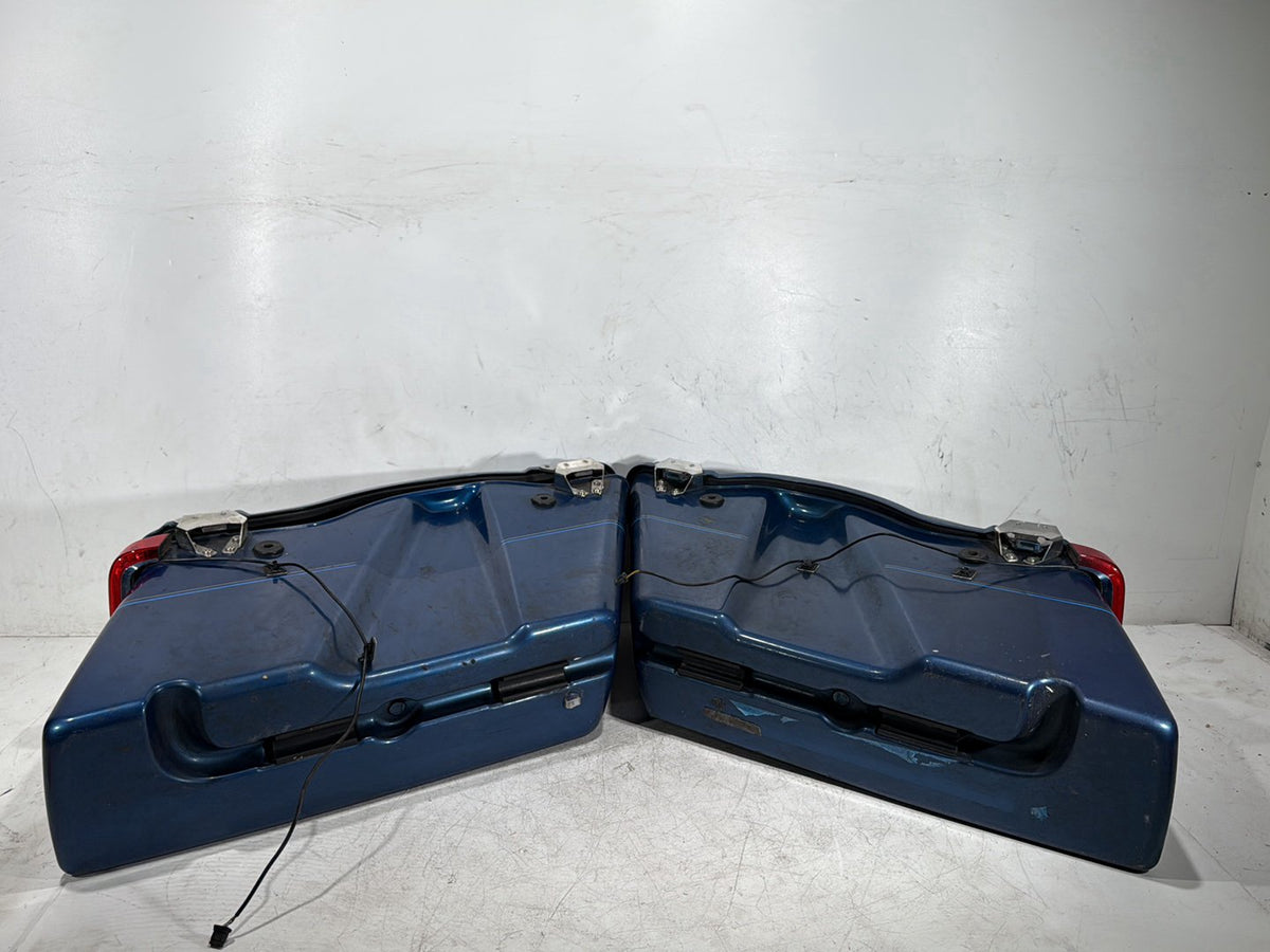 2006 Harley Electra Glide Touring Ultra FLHTCUI OEM Left Right Saddlebags Luggage NOKey
