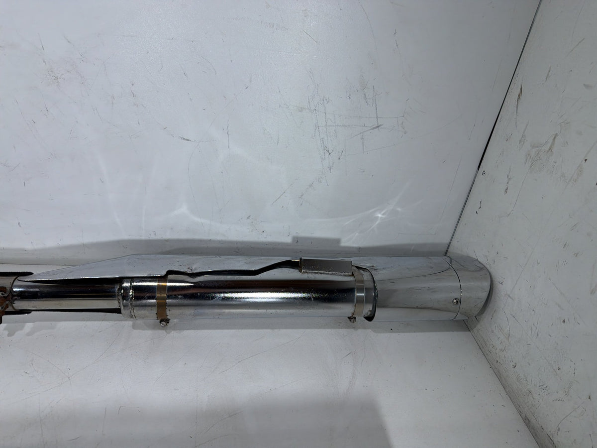 09 Harley Street Glide Touring Exhaust Header Pipes Muffler BENT SCRATCHED