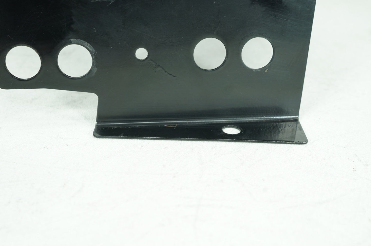 1999 - 2006 Harley-Davidson Touring Electra Glide Ultra Battery Tray Bracket Holder Carrier 66281-01