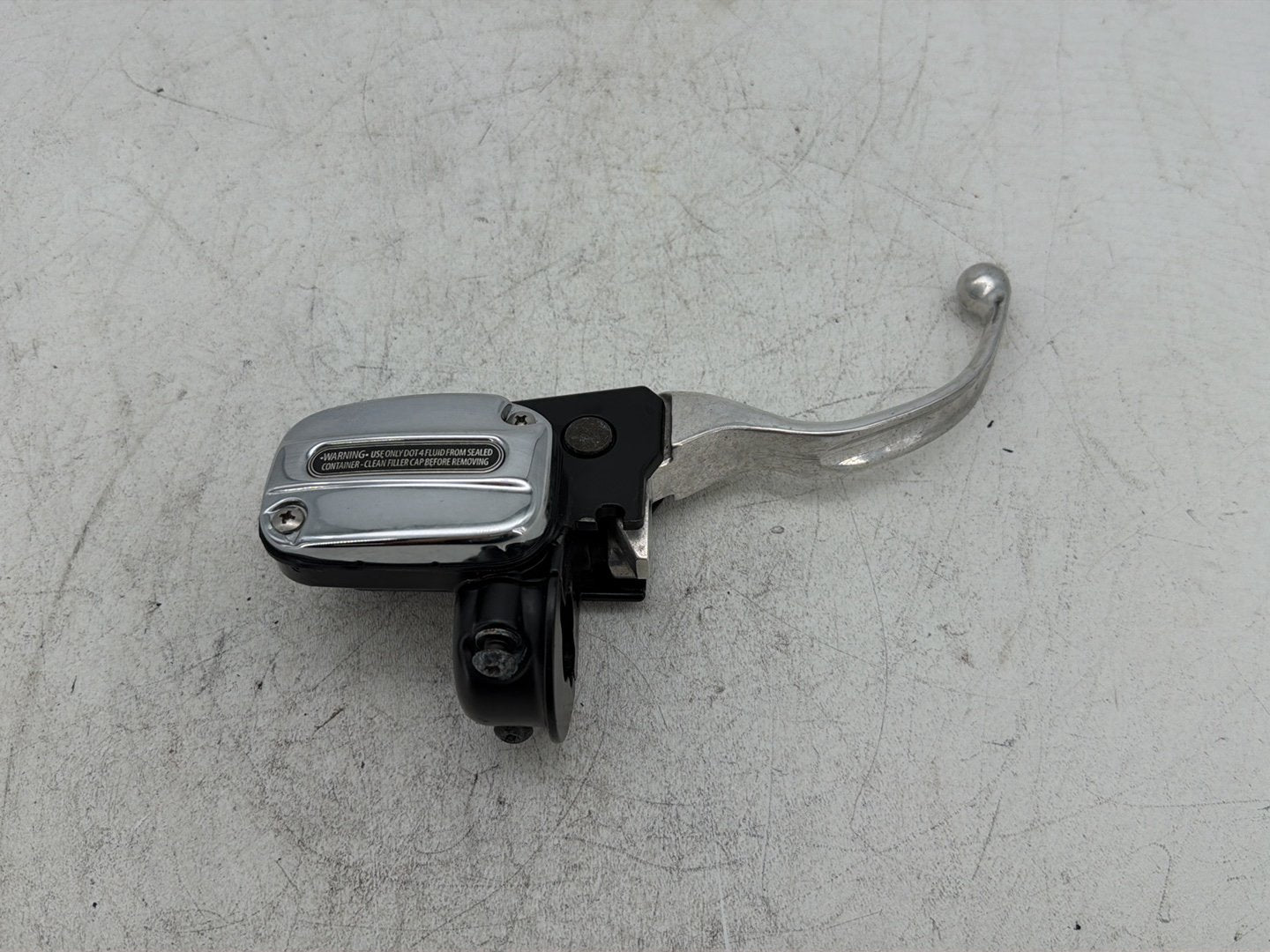09 Harley Street Glide Touring FLHX OEM Front Right Brake Lever Master Cylinder