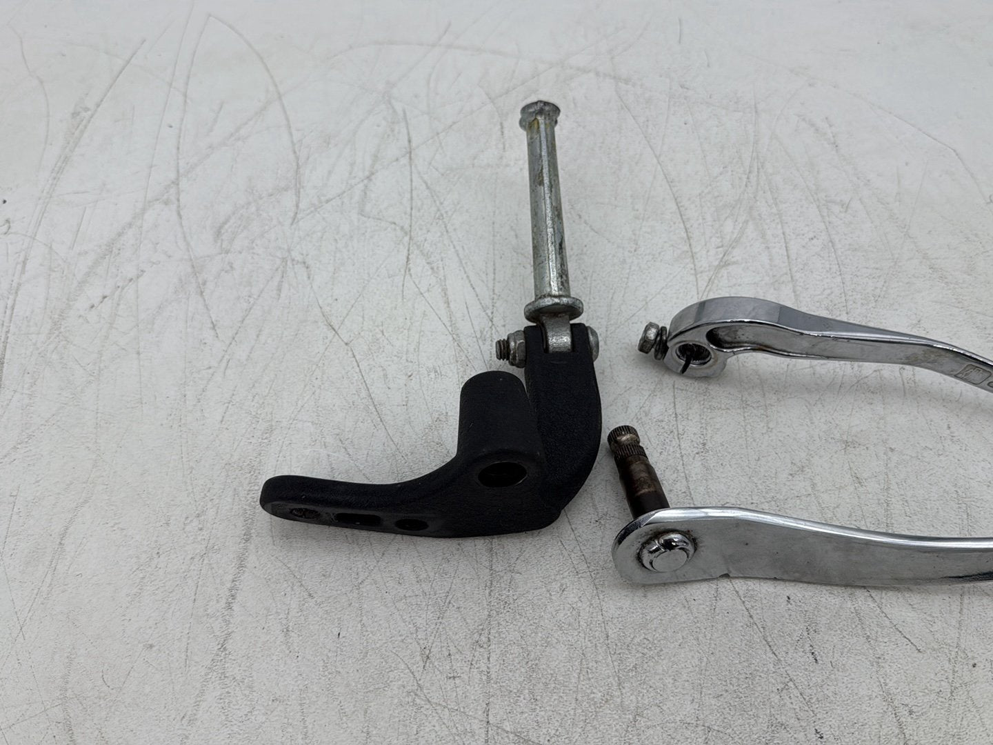 Left Foot Rest Support Bracket Peg, 33693-03, 2012, Harley-Davidson, Dyna, Wide Glide, FXDWG