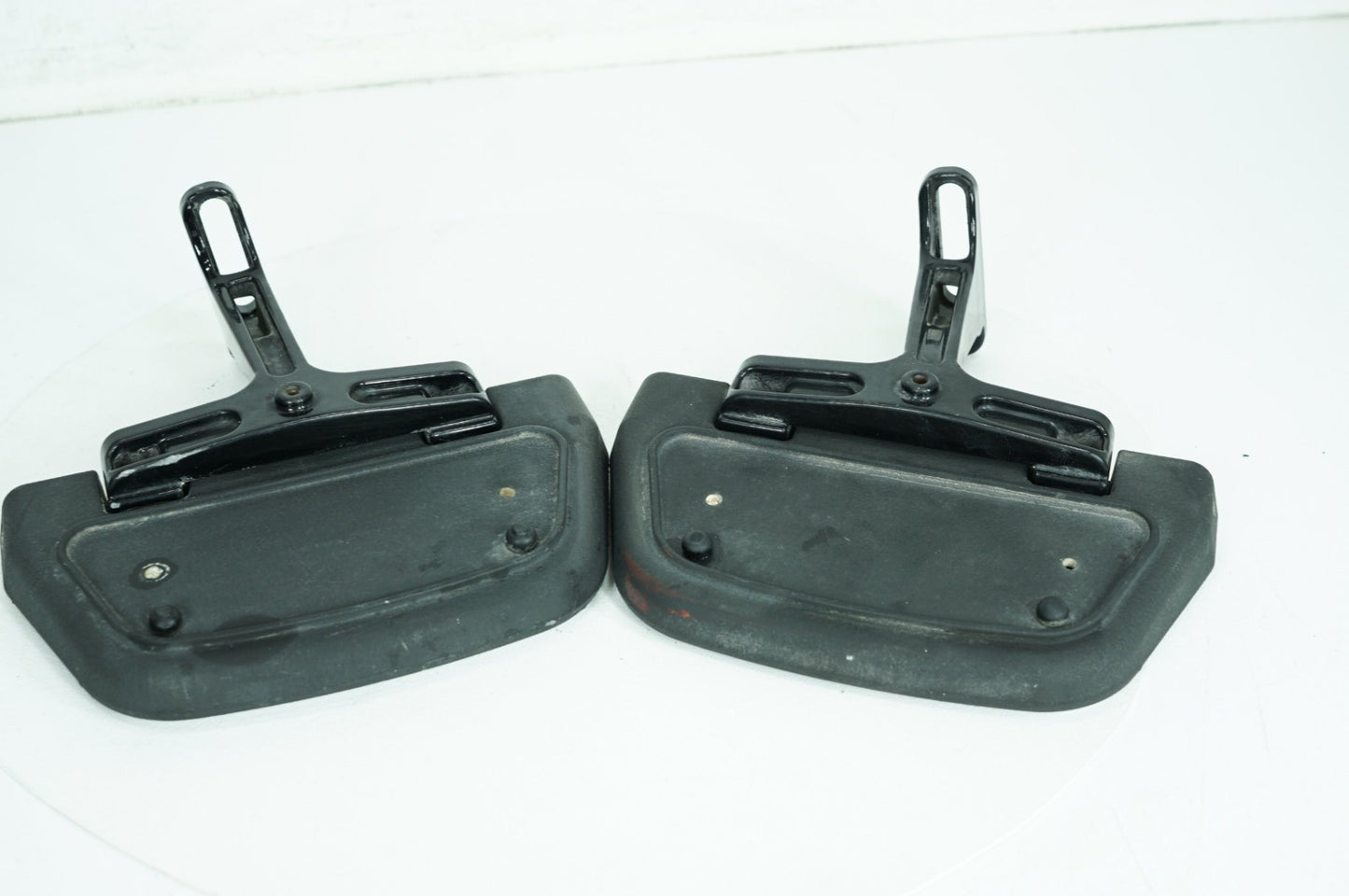 2008 - 2016 Harley-Davidson Touring Electra Police Left & Right Passenger Floorboard Foot Rest 52719-93