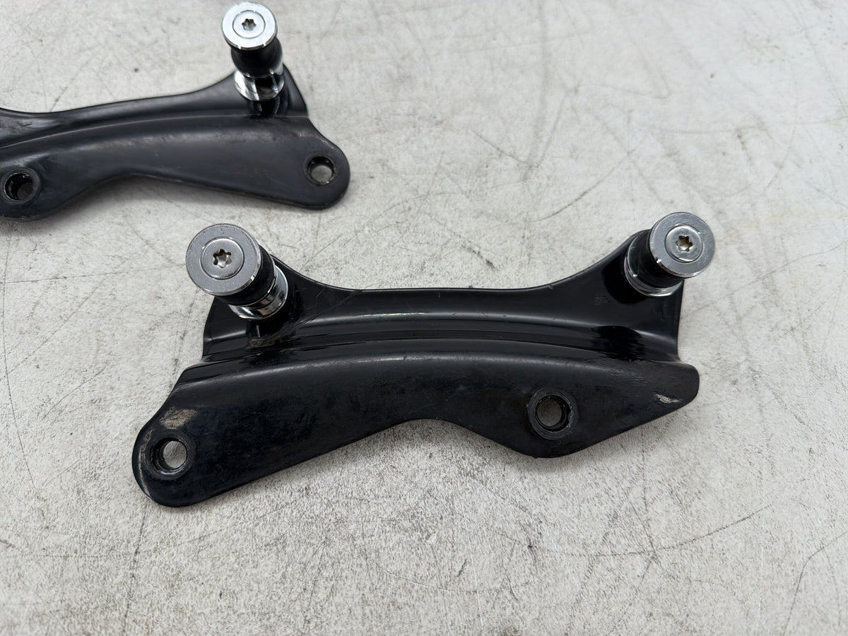 2010 Harley Electra Glide Touring Ultra OEM 4 Point Detachable Docking Hardware
