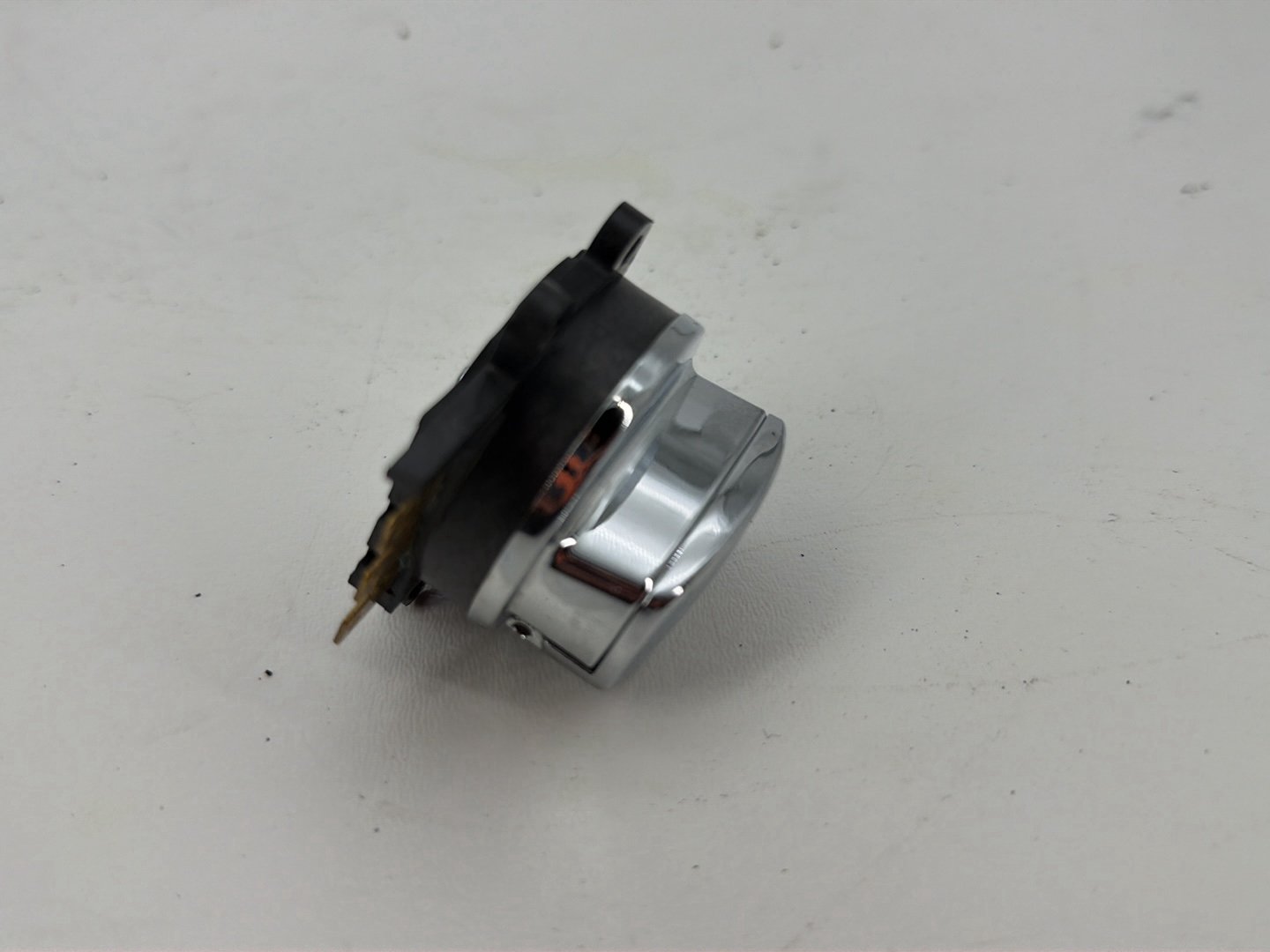 1999 - 2006 Harley-Davidson Touring Road King Ignition Switch Cylinder Barrel Lockset NOKey  	71313-96A