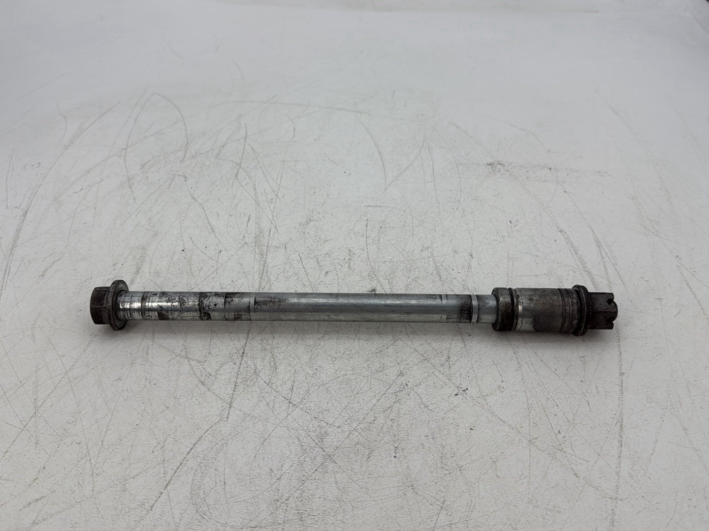 2000 Harley Touring FLHTCUI Electra Glide Ultra OEM Rear Wheel Axle Bolt Shaft