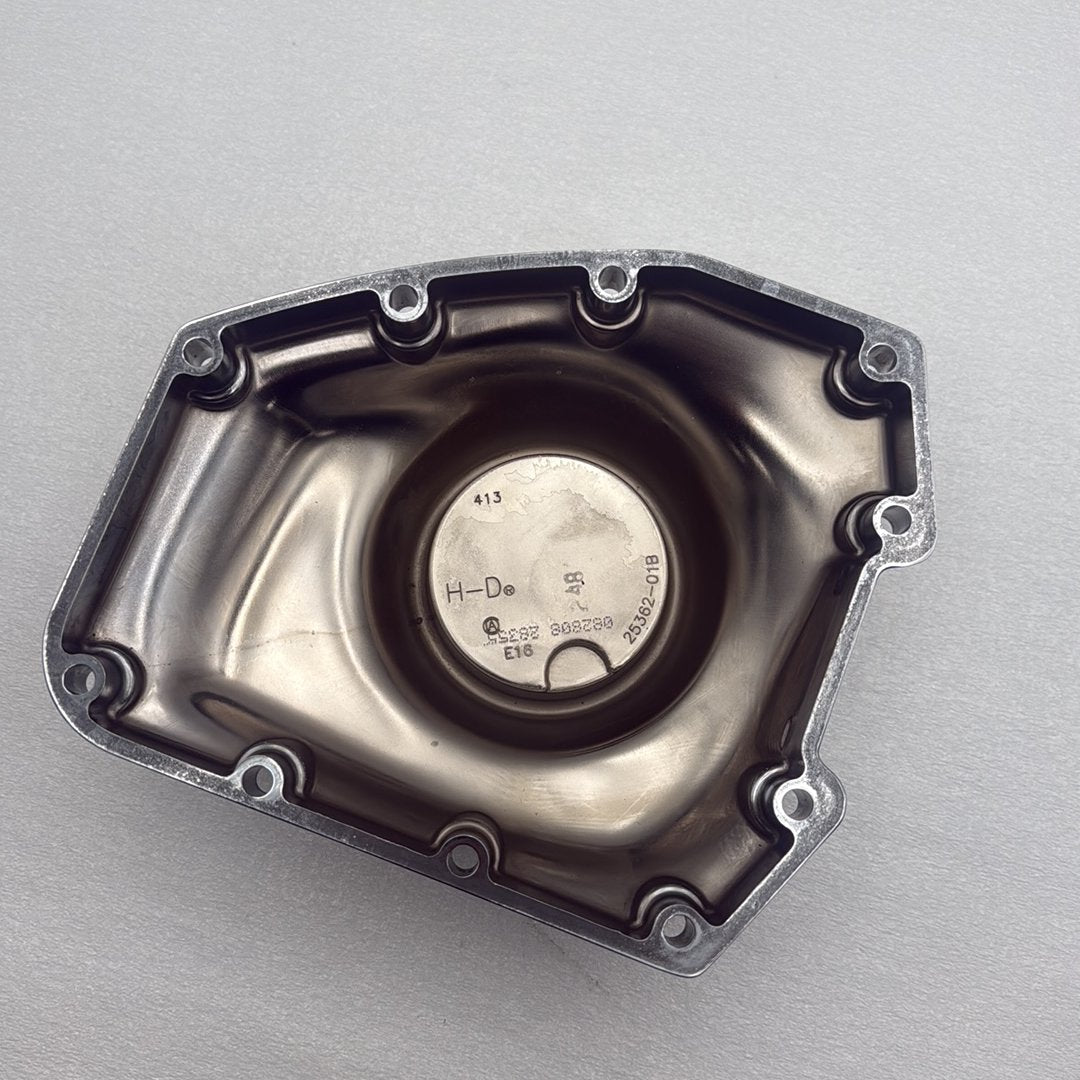 2007 - 2012 Harley-Davidson Touring Street Glide Crankcase Shaft Engine Motor Cover 25362-01B
