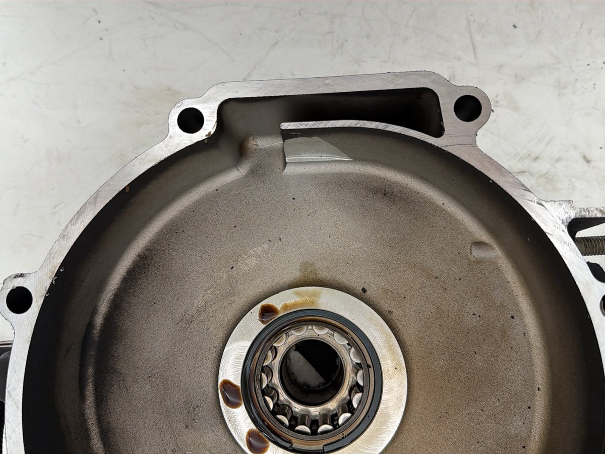 2008 Harley Touring FLHTCUI Electra Ultra OEM Crankcase Shaft Engine Motor Cover