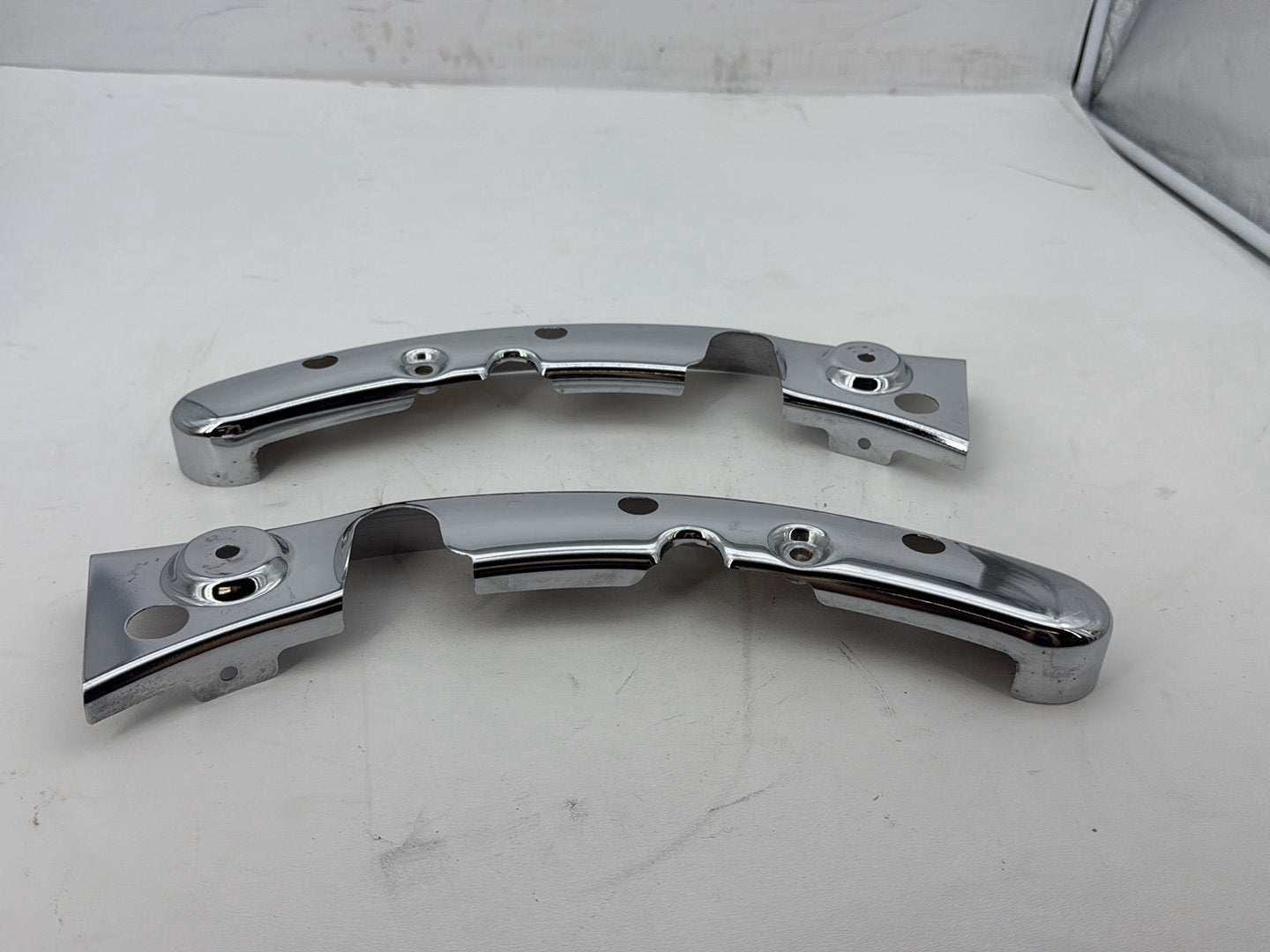 2011 Harley Road King Touring FLHRC Classic OEM Left Right Saddlebag Fender Struts Brackets