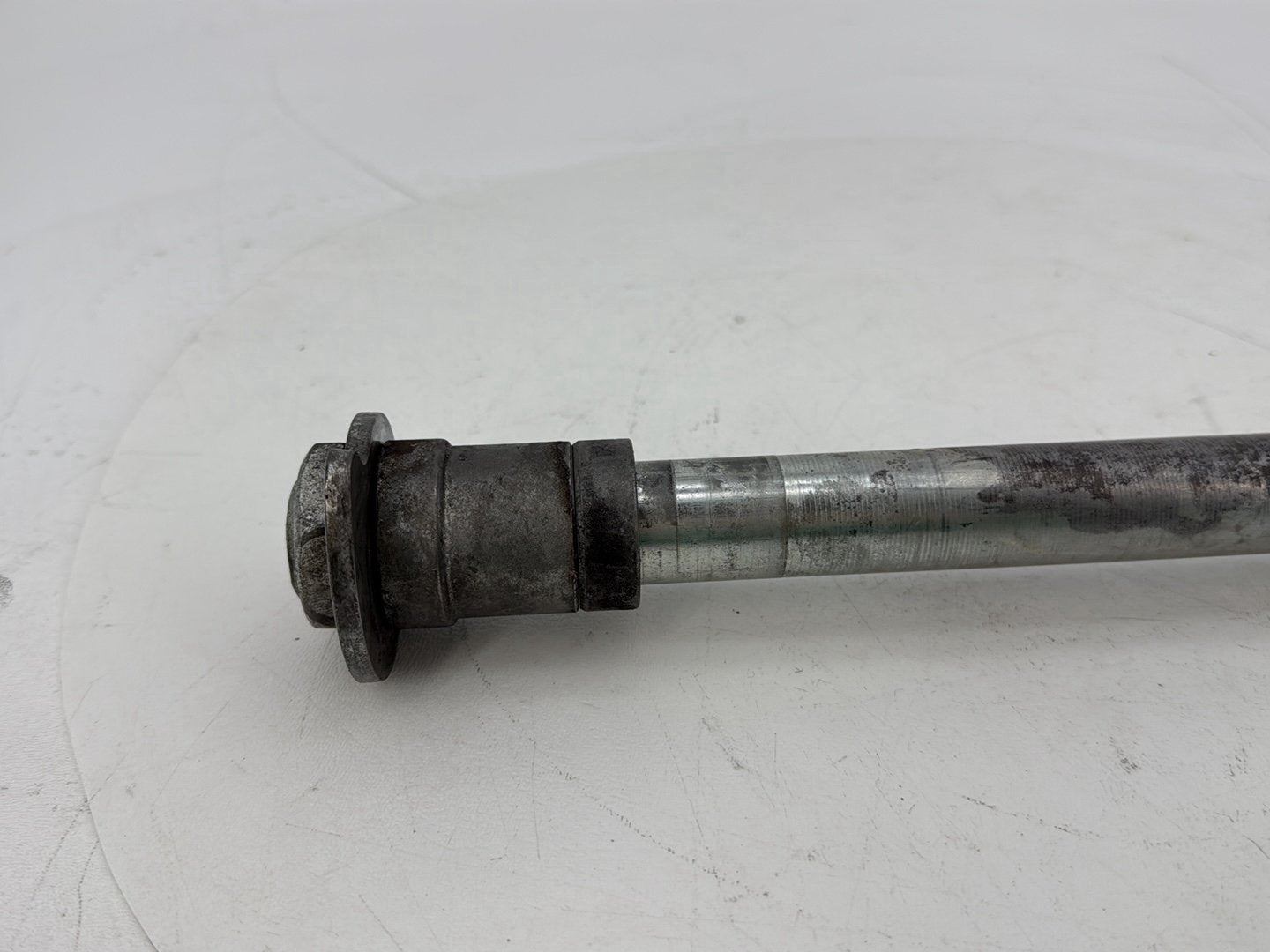 1999 - 2006 Harley-Davidson Touring CVO Screamin Eagle Road King Rear Wheel Axle Bolt Shaft 41056-02