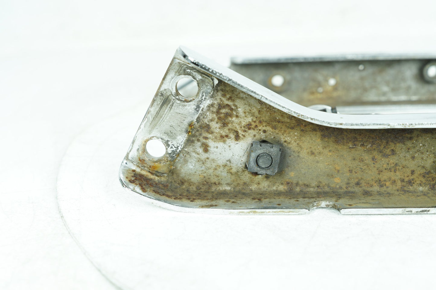 1984 - 1998 Harley-Davidson Touring Electra Glide Sport Rear Left & Right Saddlebag Fender Support 90718-79C