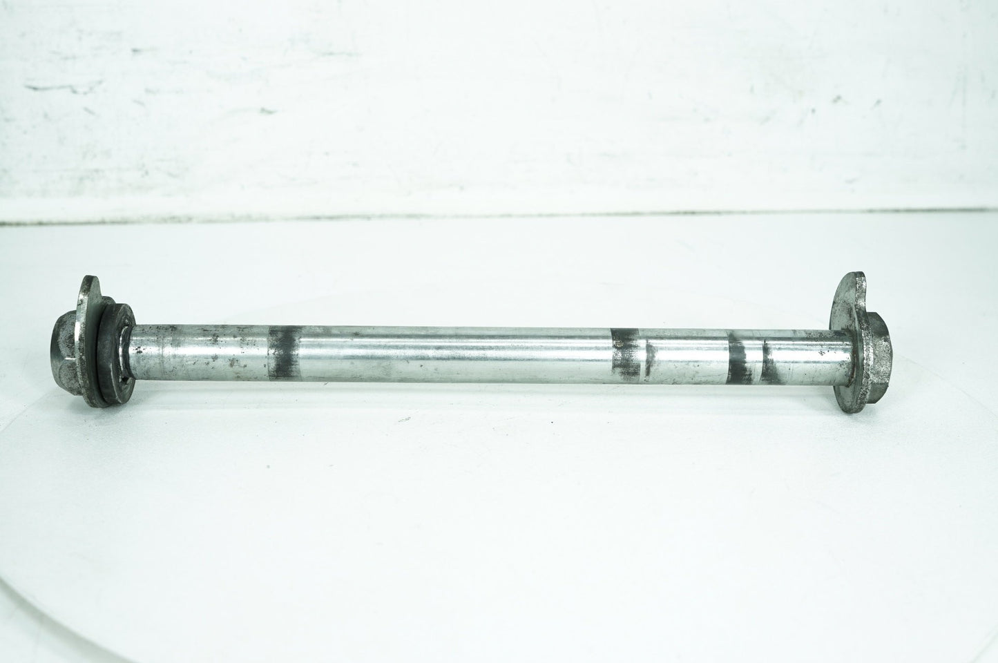 2008 - 2016 Harley-Davidson Touring Electra Police Rear Wheel Axle Bolt Shaft 41056-09