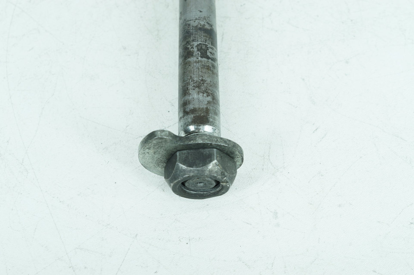 2007 - 2011 Harley-Davidson Touring Electra Screamin Eagle Rear Wheel Axle Bolt Shaft 41056-02