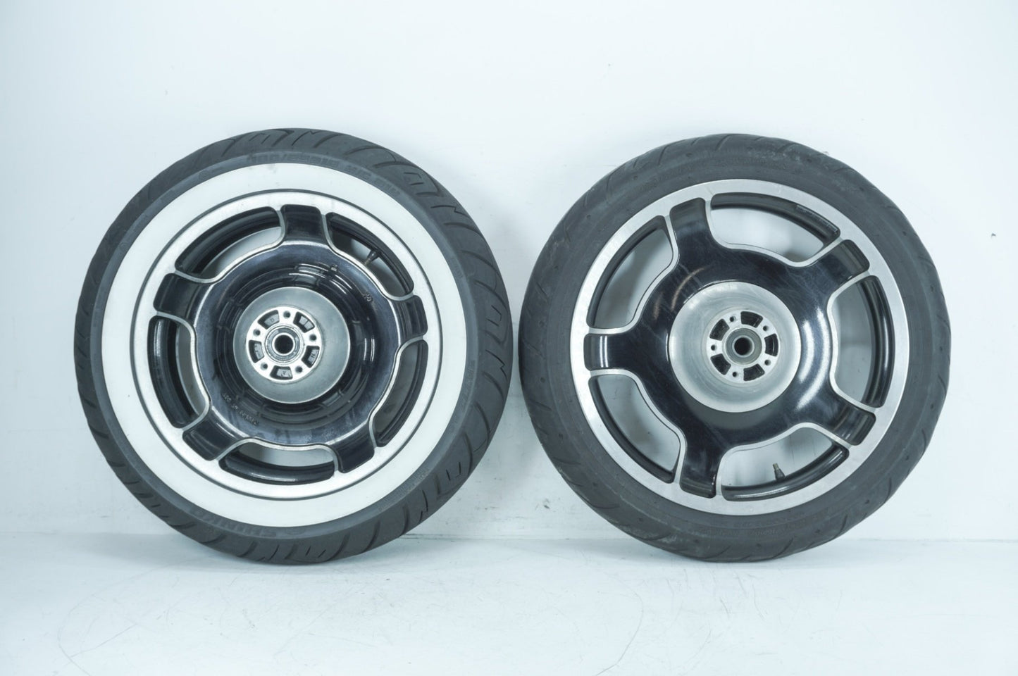 2007 - 2011 Harley-Davidson Touring Street Glide Front & Rear Wheel Rim Tire 47871-10