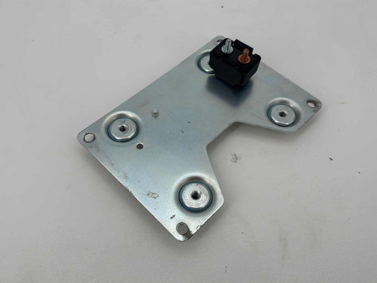 1999 - 2006 Harley-Davidson Dyna Wide Glide Electrical Side Cover Tray Panel  	70984-96A