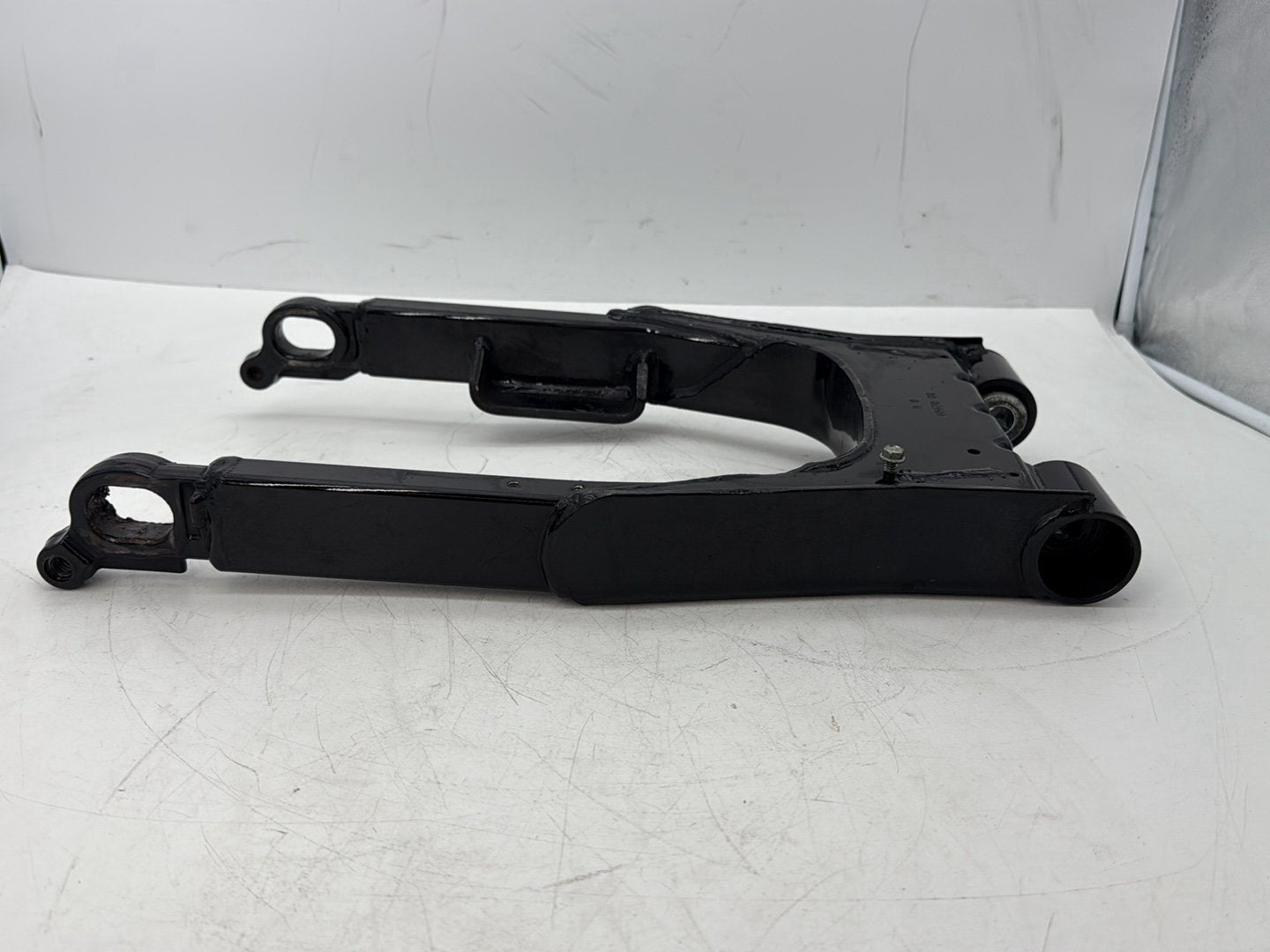 2005 Harley Touring FLHRCI Road King Classic OEM Rear Fork Swingarm Swing Arm