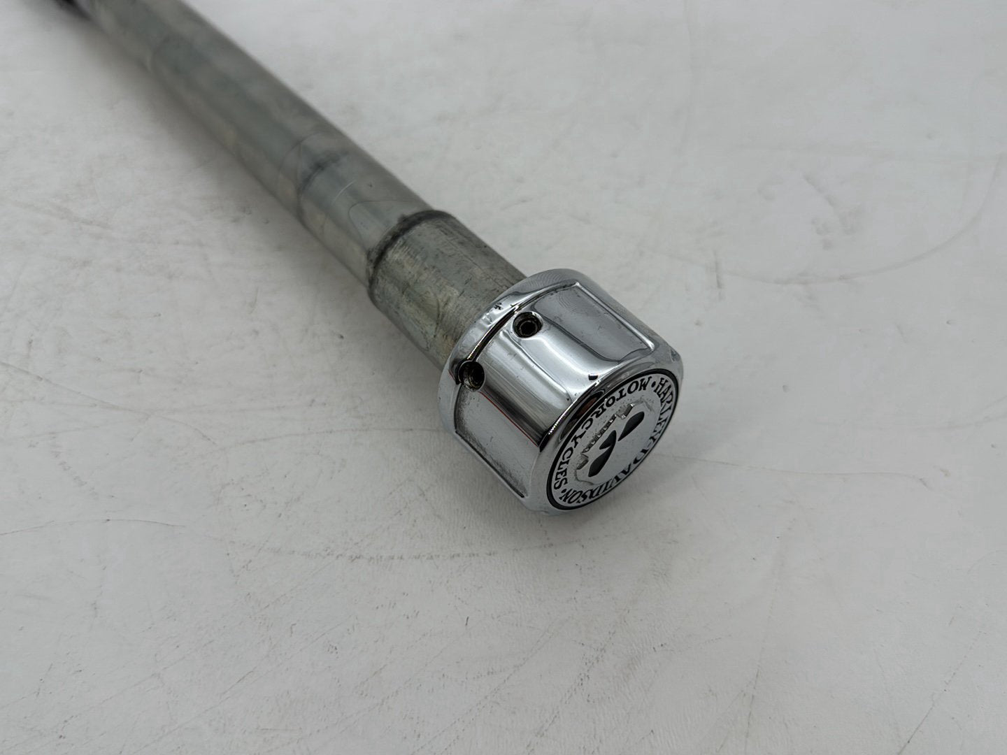 1999 - 2006 Harley-Davidson Touring Road King Classic Front Wheel Axle Bolt Shaft  	43364-00