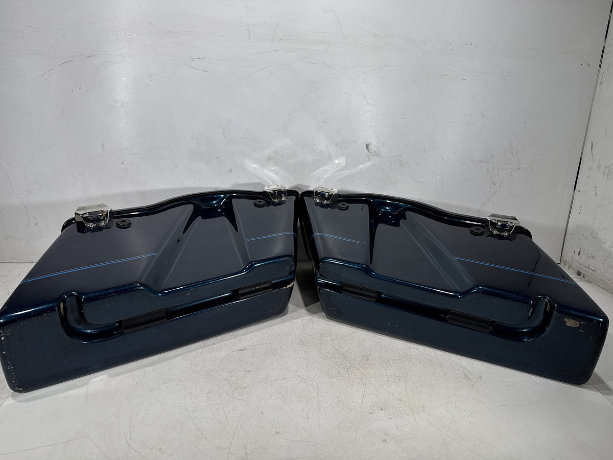 02 Harley Electra Glide Touring Classic OEM Left Right Saddlebags Luggage NOKey