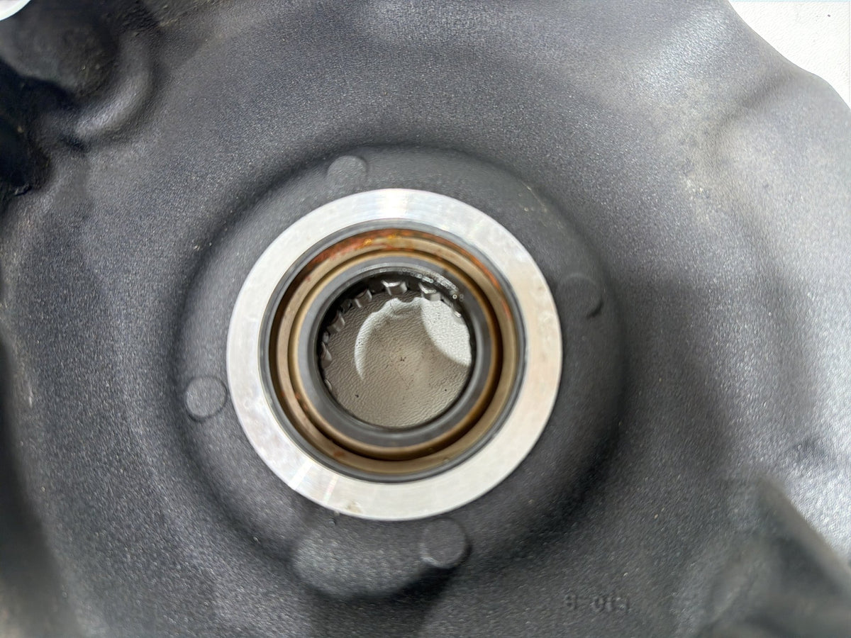 2014 Harley Softail Slim FLS OEM Inner Primary Clutch Cover 60681-06C