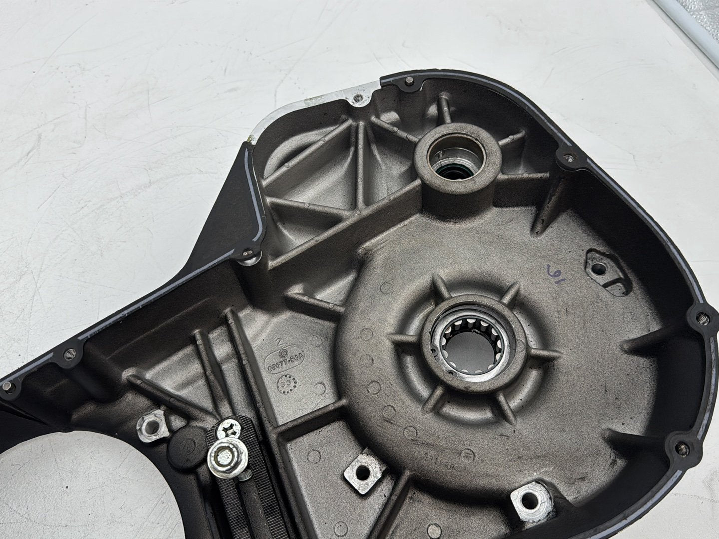 1999 - 2006 Harley-Davidson Touring Electra Glide Classic Inner Primary Clutch Cover 60677-94A