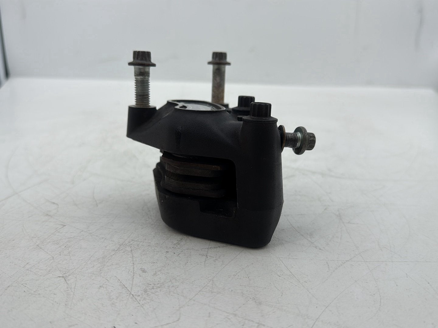 2007 Harley Touring FLHTCU Electra Glide Ultra OEM Front Left 1 Brake Caliper
