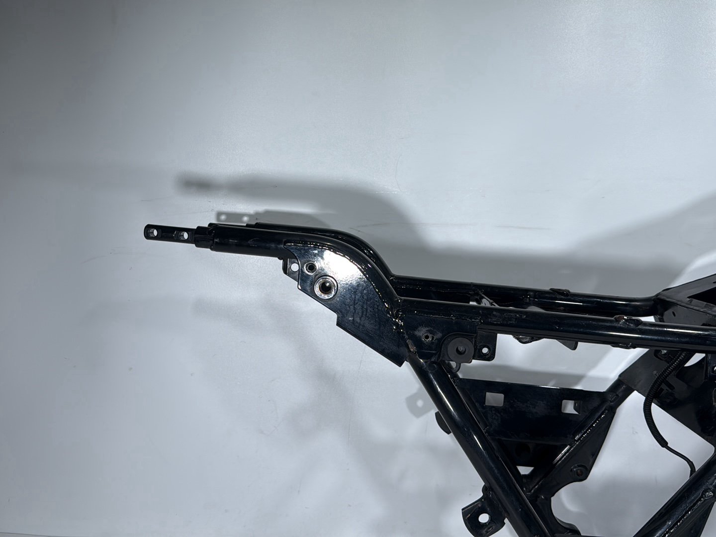 1999 - 2006 Harley-Davidson Touring Electra Glide Classic Body Main Frame Chassis CLN CLR 47900-99B