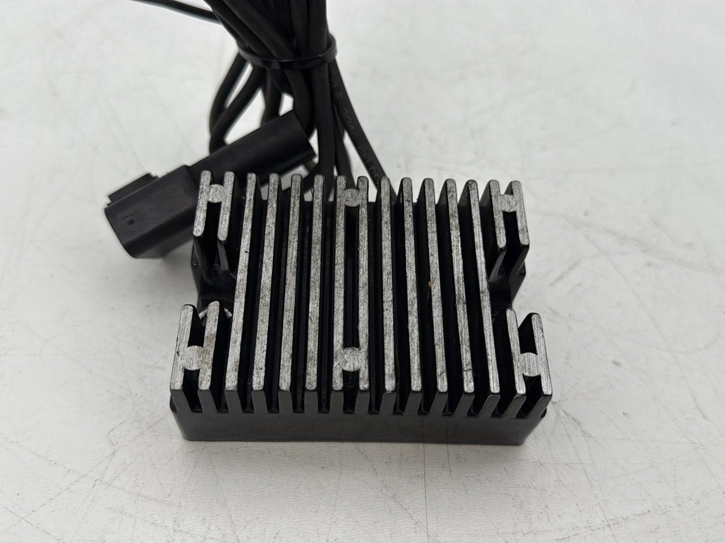 2002 Harley Dyna FXD Super Glide OEM Voltage Regulator Rectifier