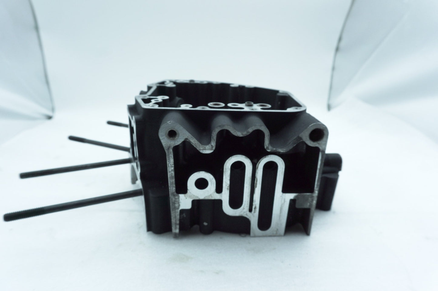 2007 - 2011 Harley-Davidson Touring Street Glide Crankcase Shaft Engine Motor Cover 24653-06