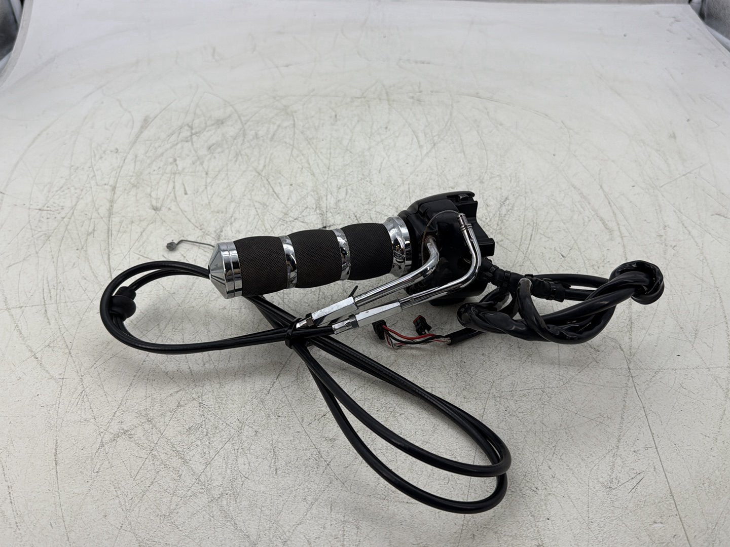2012 Harley Dyna Super Glide Custom FXDCI OEM Right Engine Start Kill Switches Controls