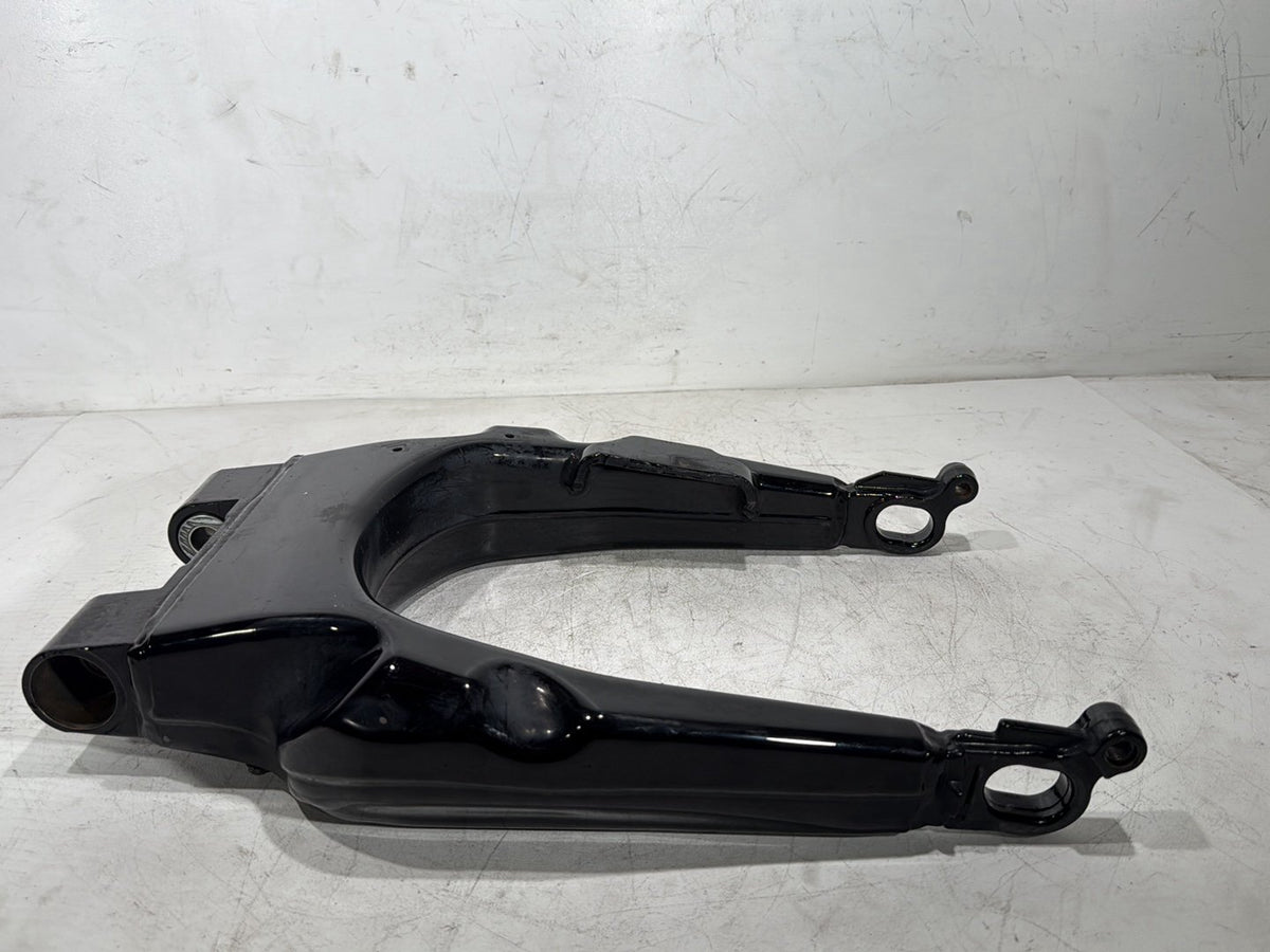 2012 Harley Electra Glide Touring Ultra OEM Rear Fork Swingarm Swing Arm