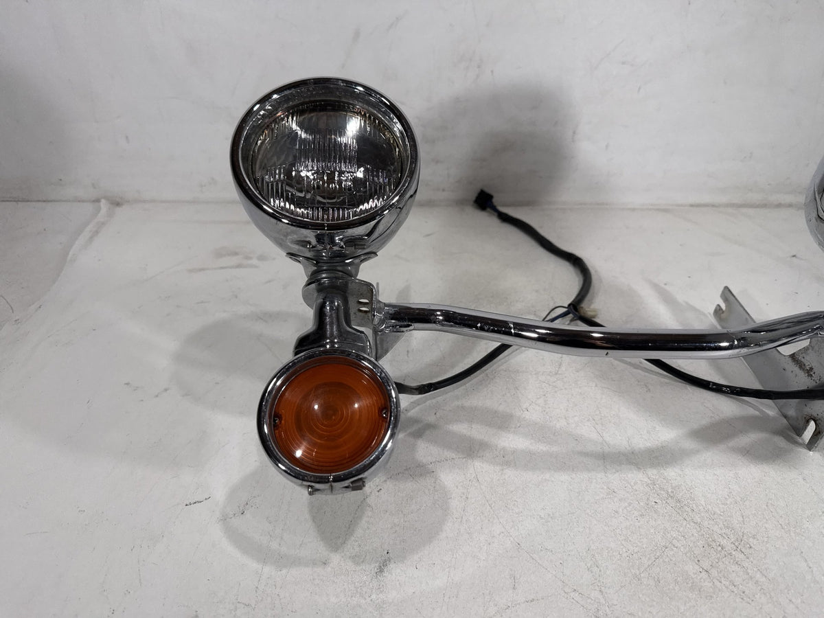 01 Harley Electra Touring Classic OEM Front Turn Signal Indicators Aux Light Bar